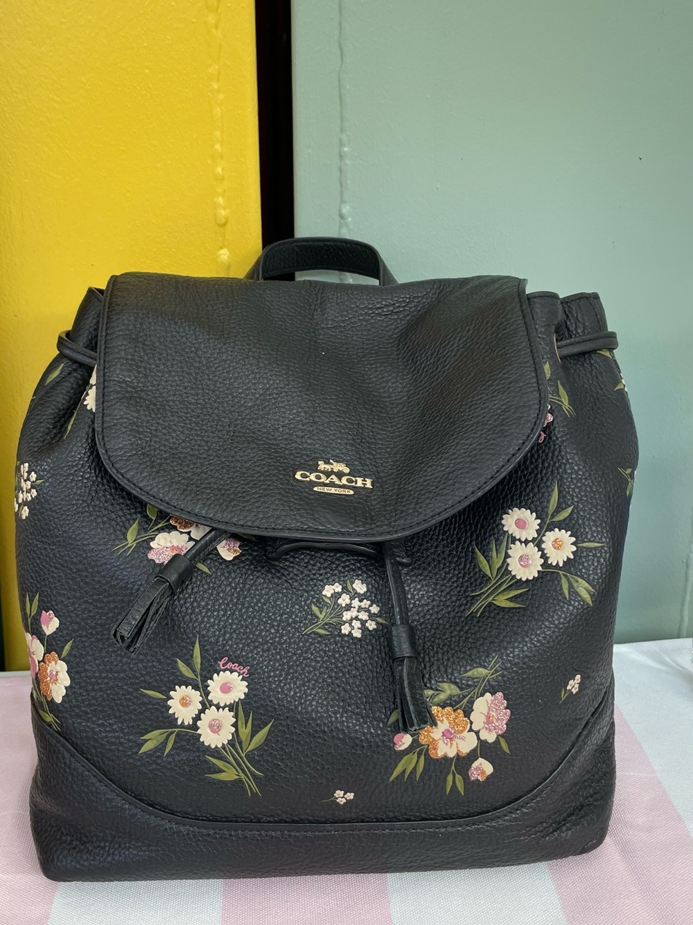 Coach Andi Backpack in Pebble Leather with Prairie Floral Bouquet Print